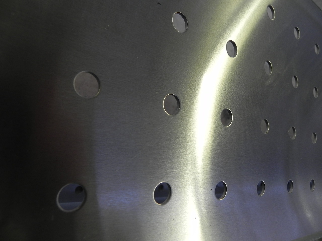 Manufacturing Precision From Raw Materials: Sheet Metal Fabrication Service