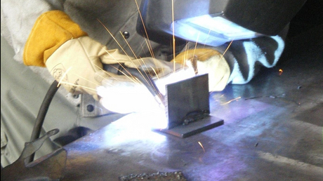 welding-71269_1280_954_536.jpg